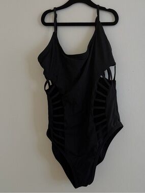 Black One-Piece Cutout Women's Swimsuit